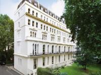 2 Bedroom Interior Designed Apartment, Kensington 